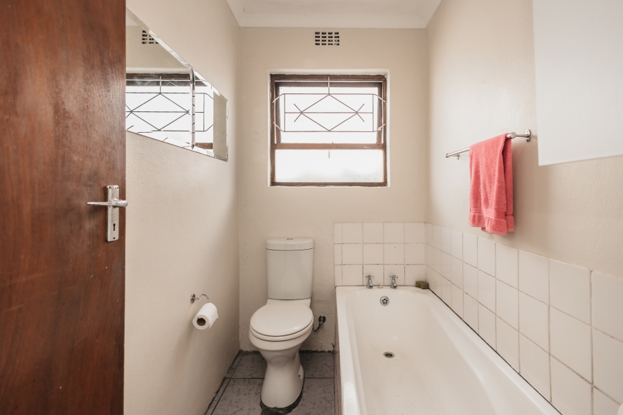 2 Bedroom Property for Sale in Peerless Park West Western Cape